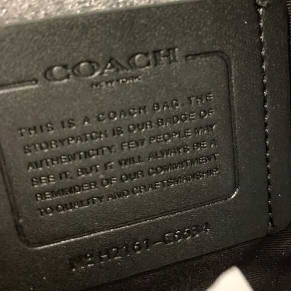 Coach Graham Structured Tote In Signature Canvas With Souvenir Patches - Picture 16 of 16